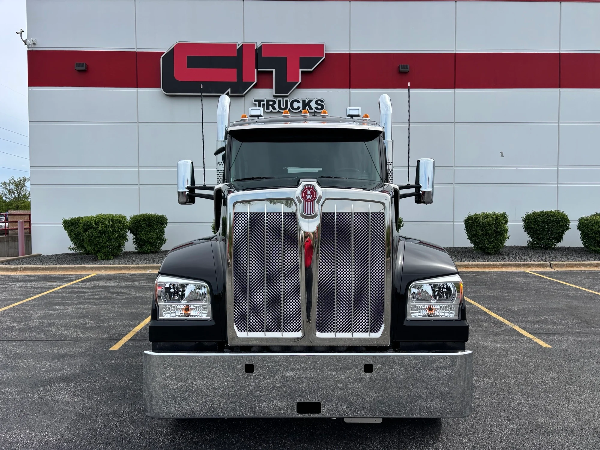 2027 Kenworth W990 in Mokena, IL — photo 2