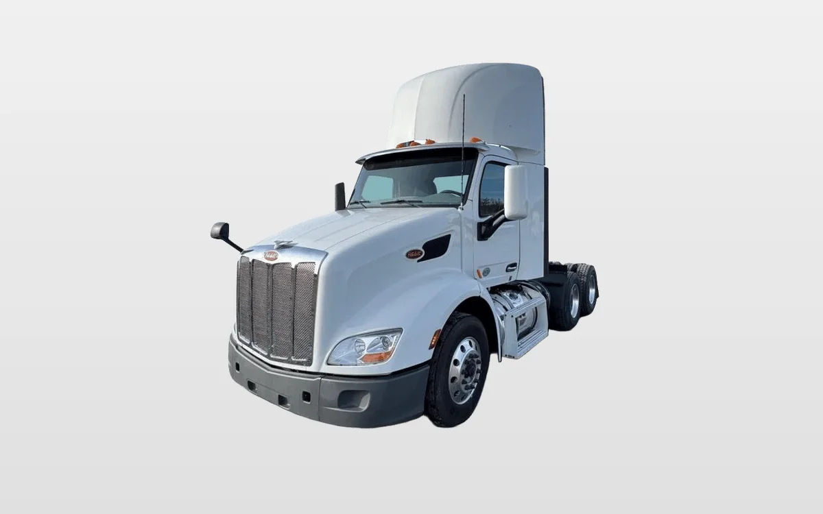 2020 Peterbilt 579 - image 1