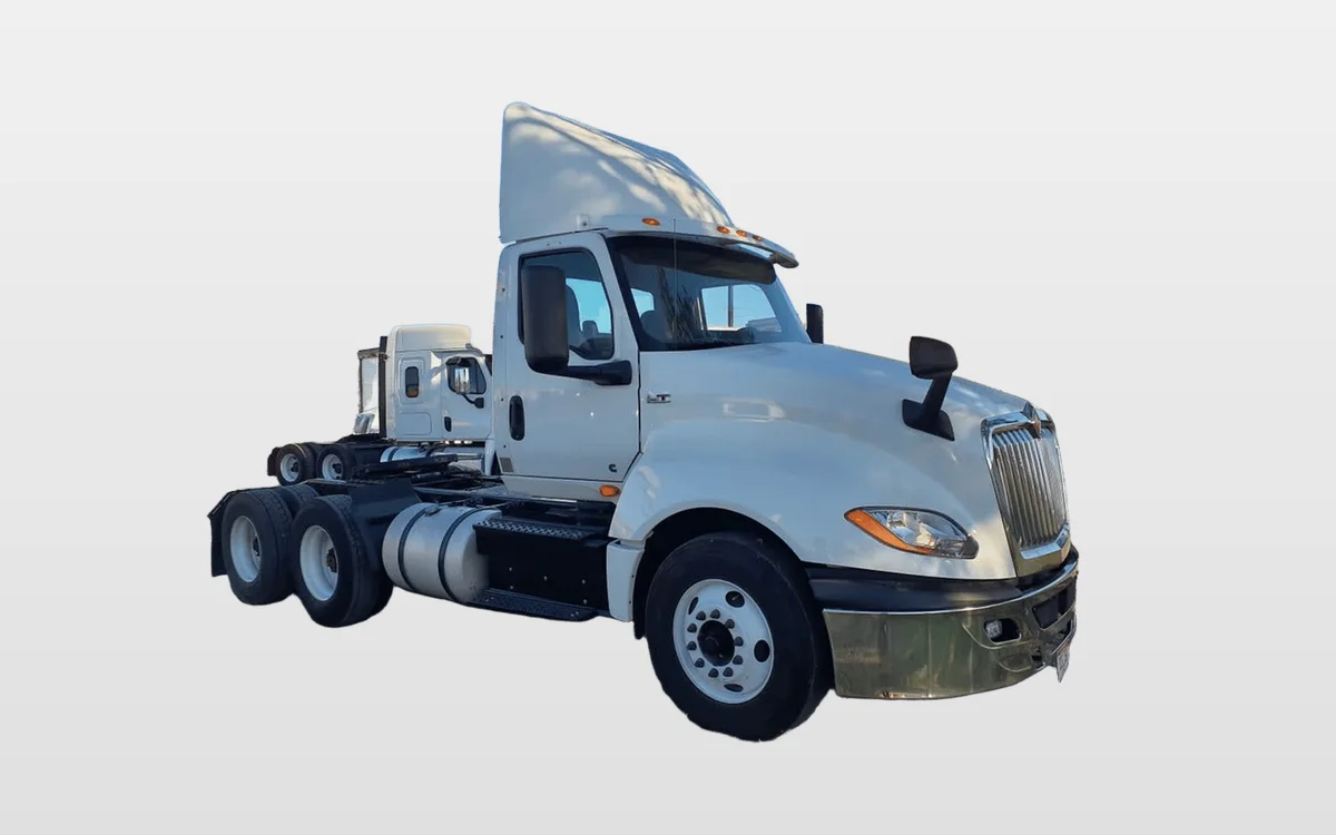 2019 International - image 1