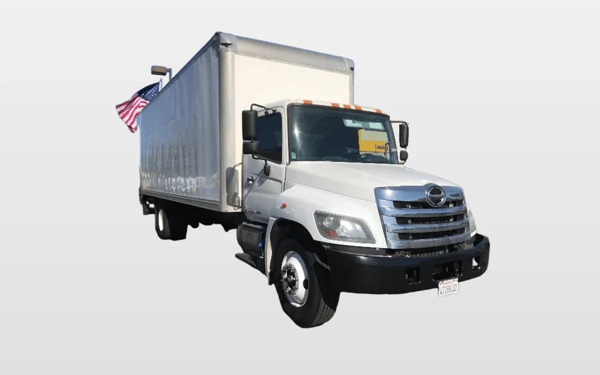 2018 Hino 268 - image 1