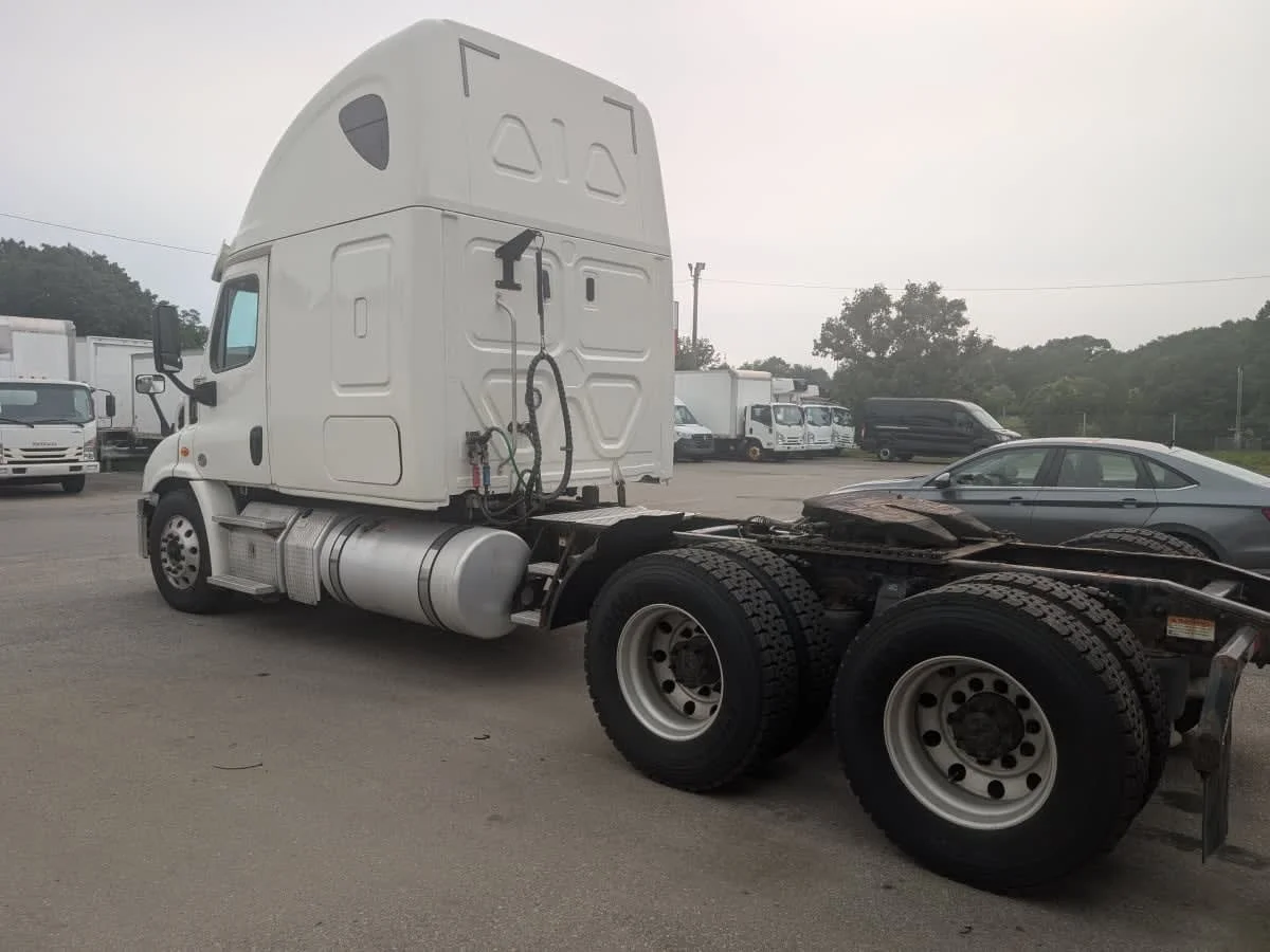 2019 Freightliner in Salisbury, MA — photo 6