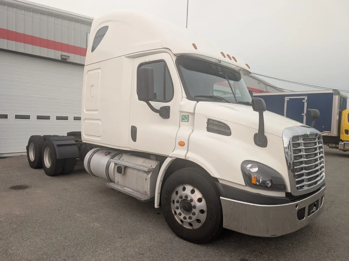 2019 Freightliner in Salisbury, MA — photo 3