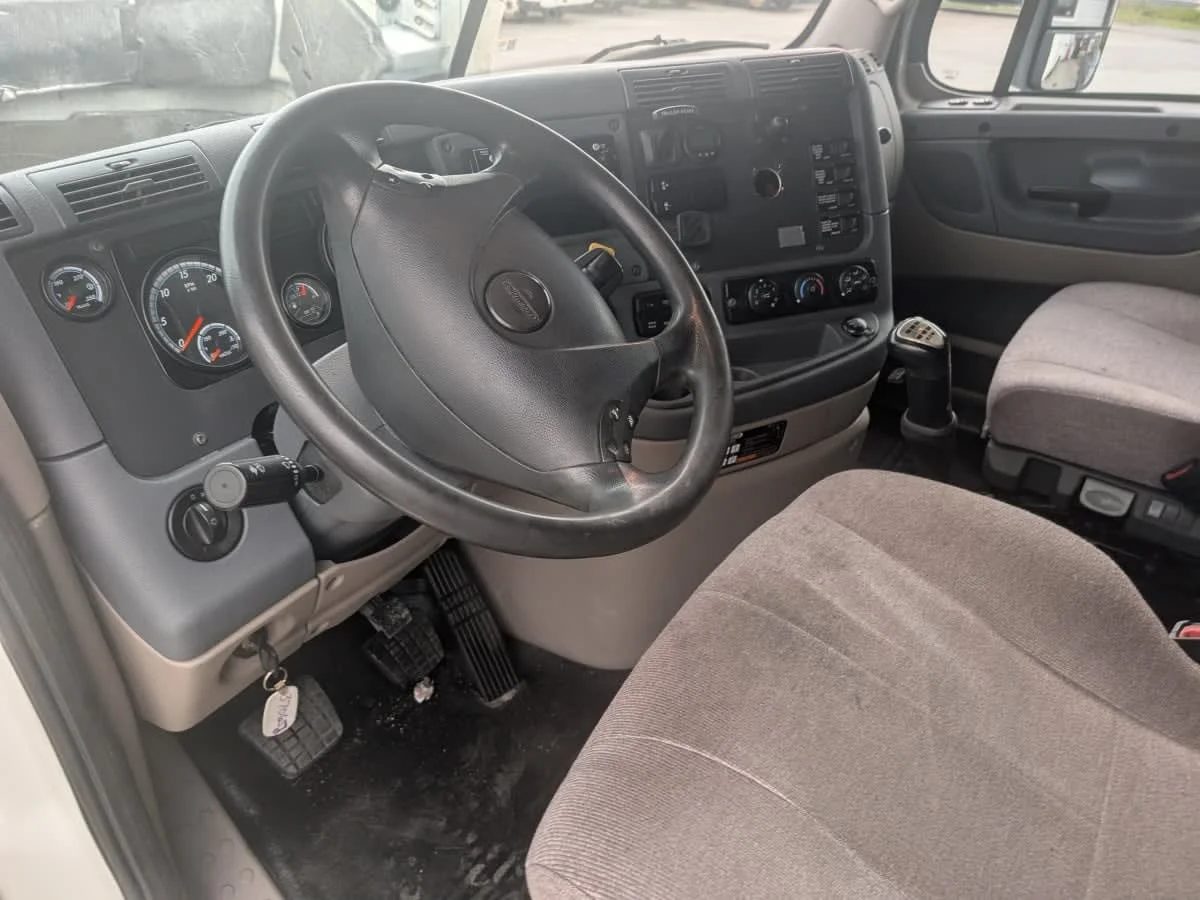 2019 Freightliner in Salisbury, MA — photo 7