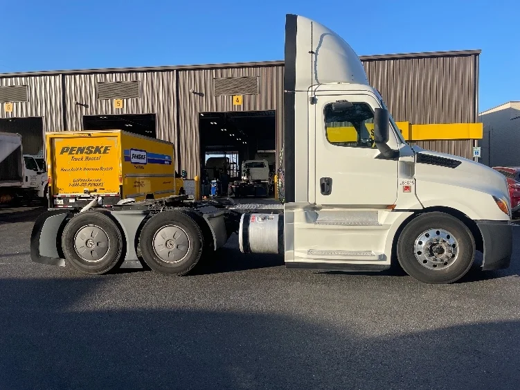 2019 Freightliner Cascadia in Spartanburg, SC — photo 8