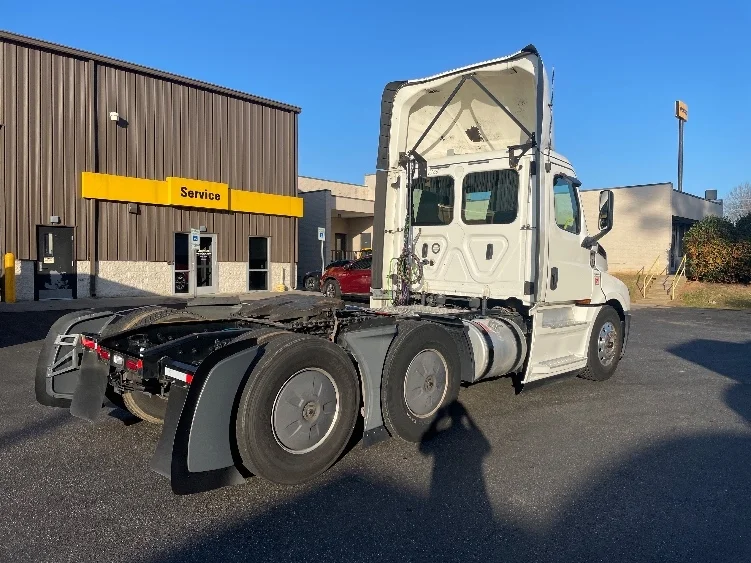 2019 Freightliner Cascadia in Spartanburg, SC — photo 7