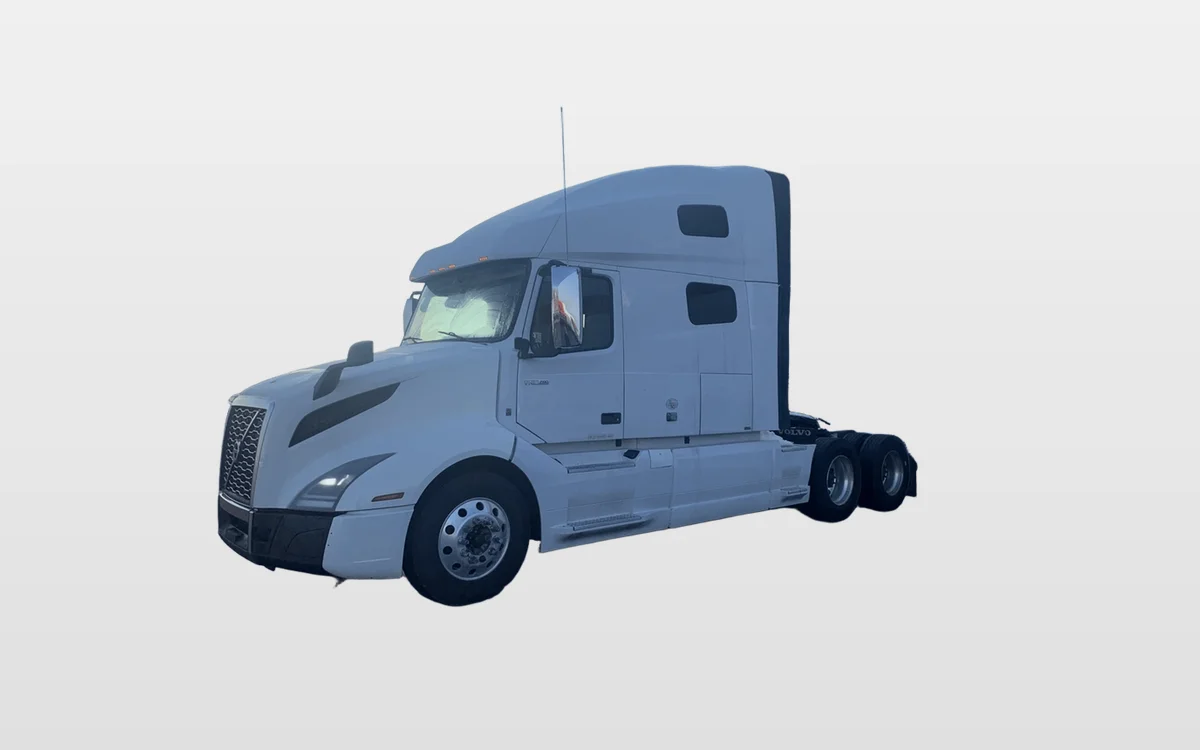 2022 Volvo - image 1