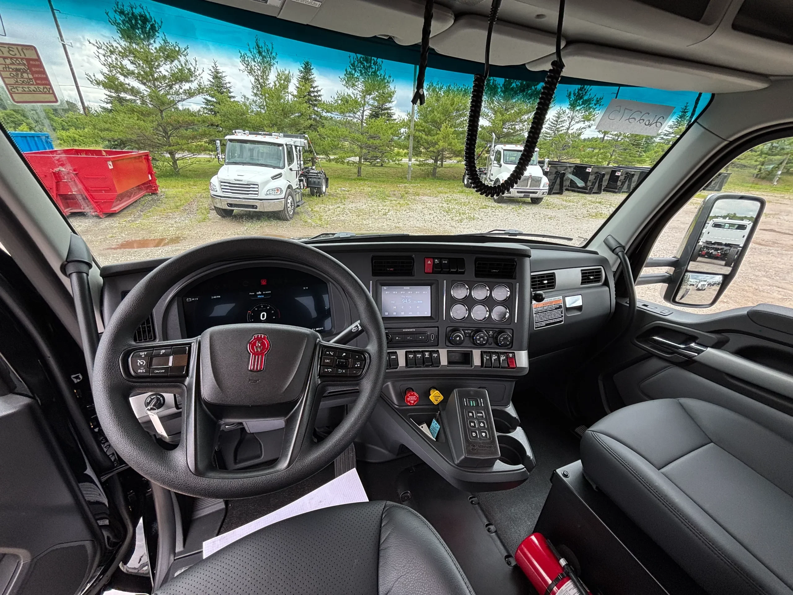 2027 Kenworth T880 — photo 6