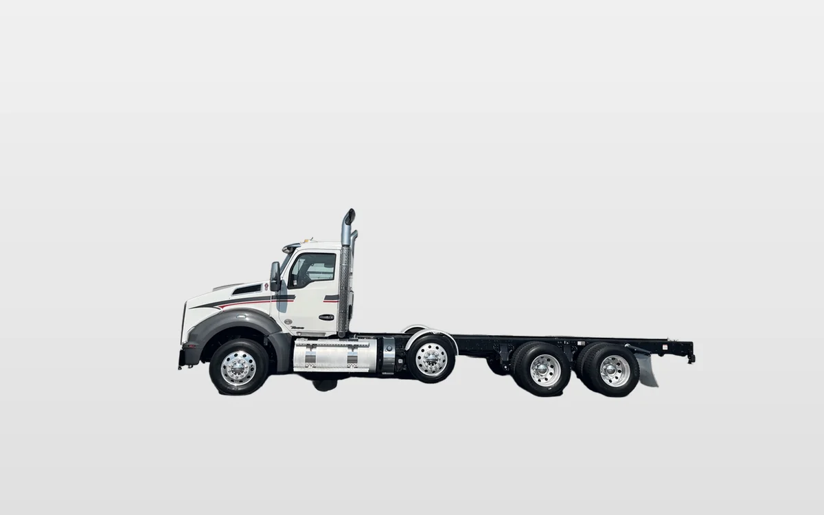 2020 Kenworth T880 - image 1