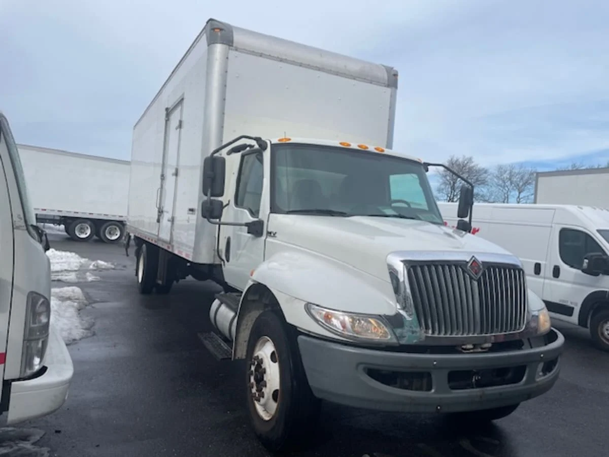 2020 International MV - image 3