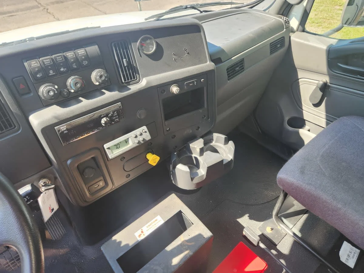 2020 International MV in Hilliard, OH — photo 18