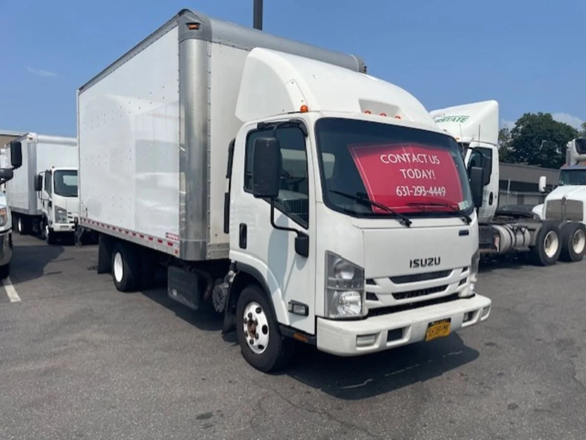 2020 Isuzu NPR - image 3