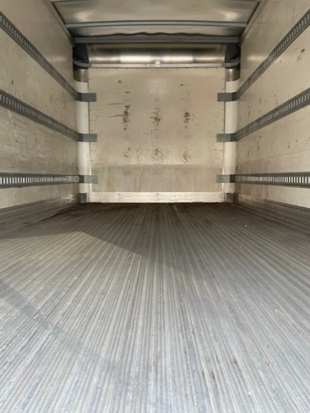 2020 Isuzu NPR - image 8