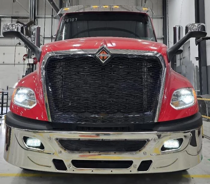 2026 International LT - image 3