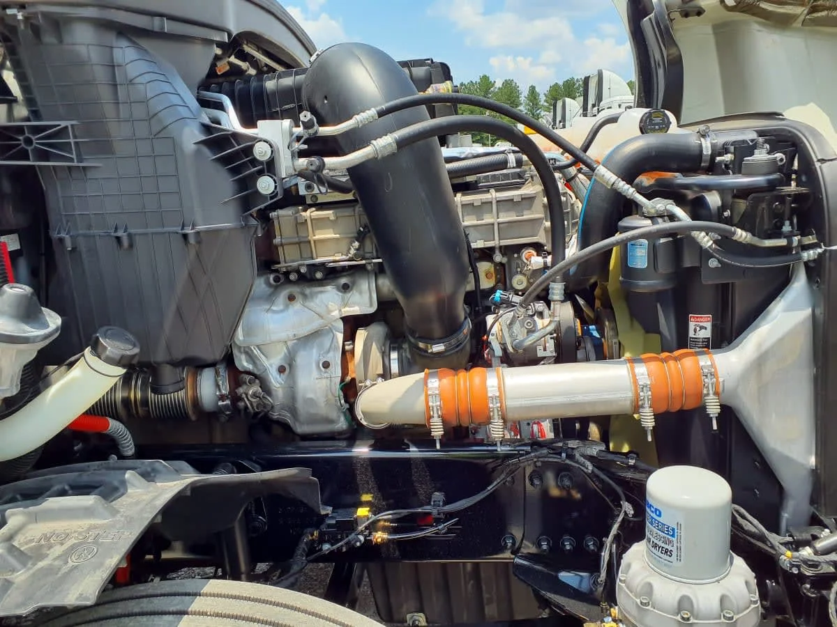 2021 Freightliner Cascadia in Birmingham, AL — photo 9