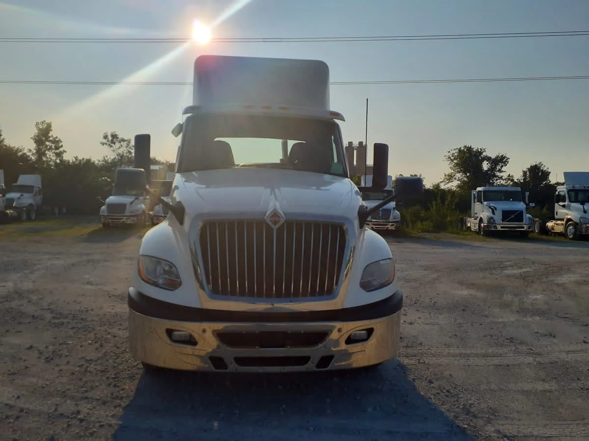 2018 International LT in Indianapolis, IN — photo 2