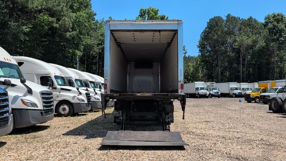 2021 Freightliner eM2 in Suwanee, GA — photo 9
