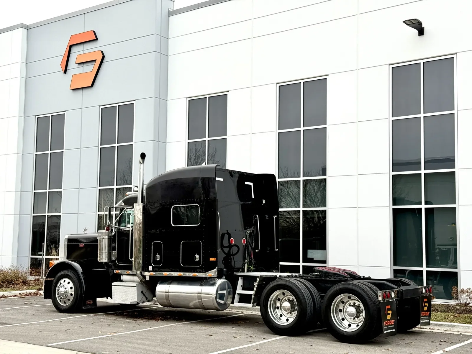 2000 Peterbilt 379 in New Lenox, IL — photo 6