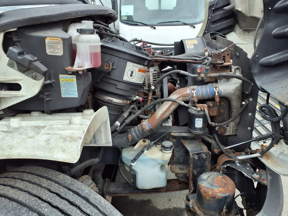 2013 Freightliner M2 106 - image 10