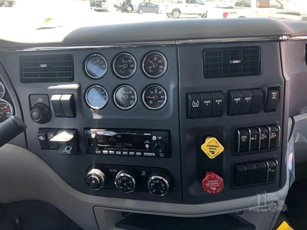 2026 Peterbilt 567 in MS — photo 11