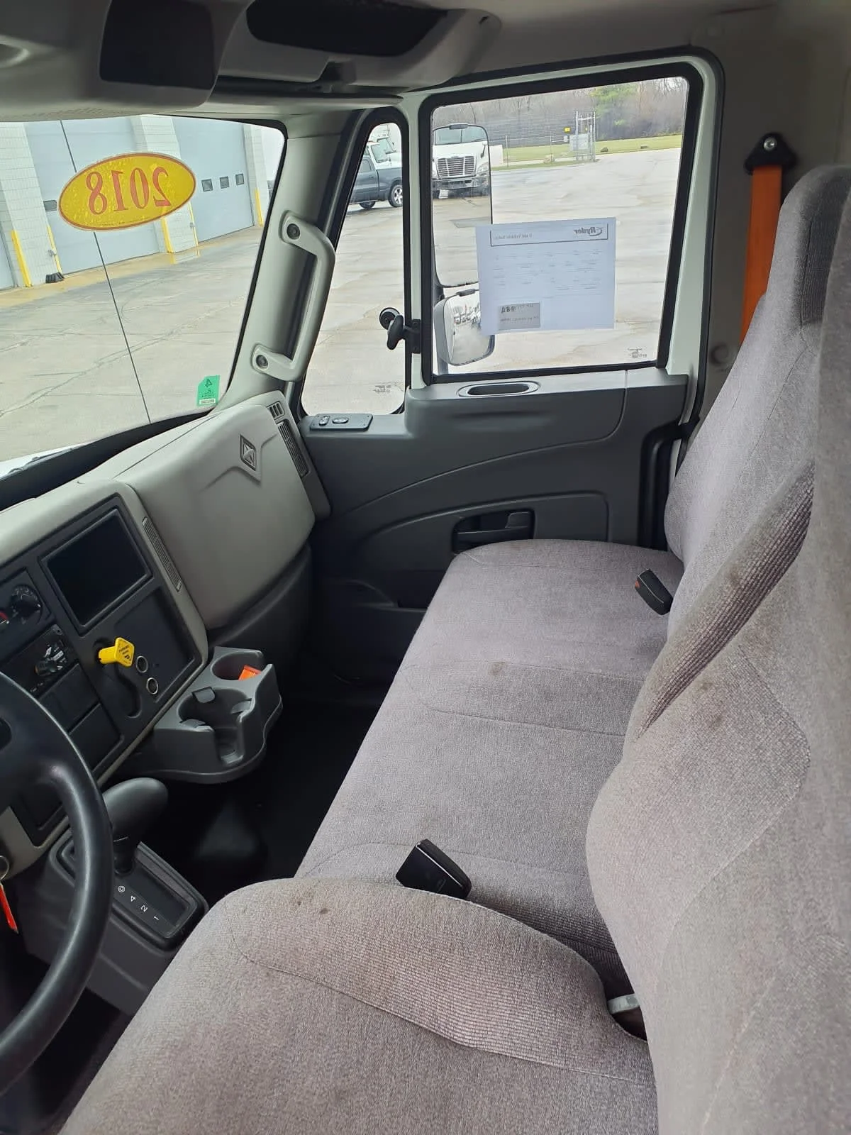 2018 International 4300 in Oak Creek, WI — photo 7