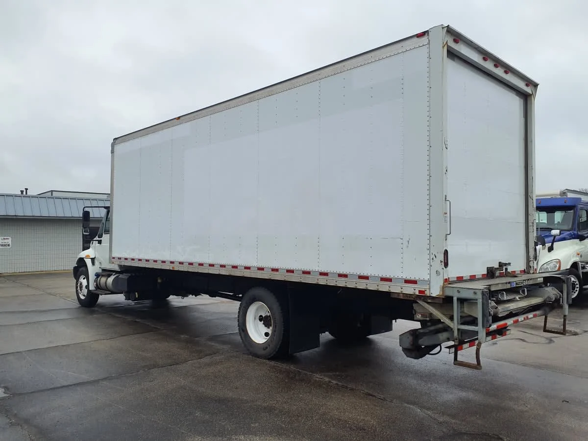 2018 International 4300 in Oak Creek, WI — photo 6