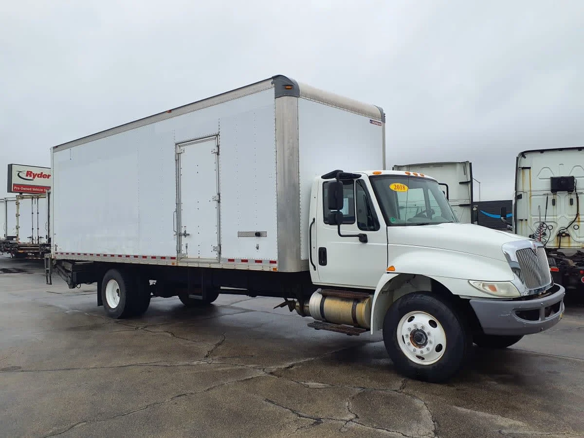 2018 International 4300 in Oak Creek, WI — photo 3