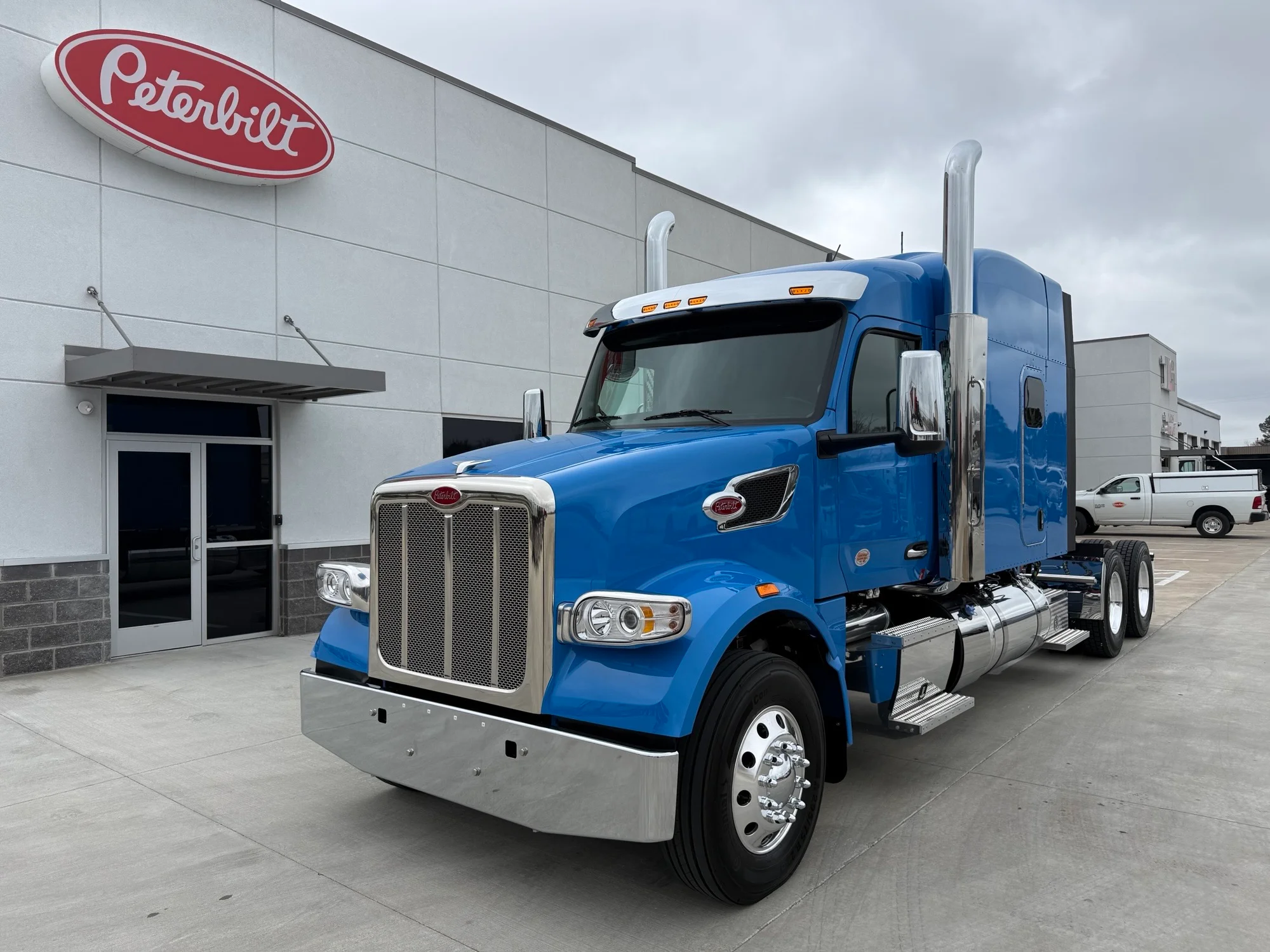 2027 Peterbilt 567 in Lowell, AR
