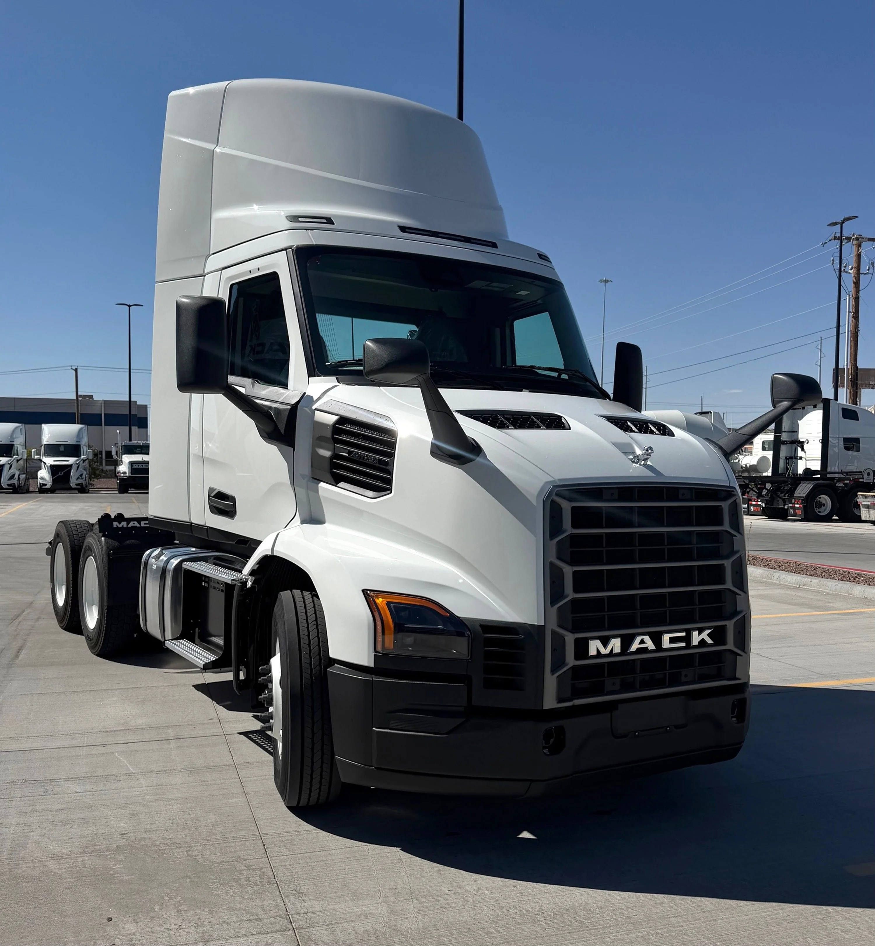 2027 Mack Anthem in El Paso, TX