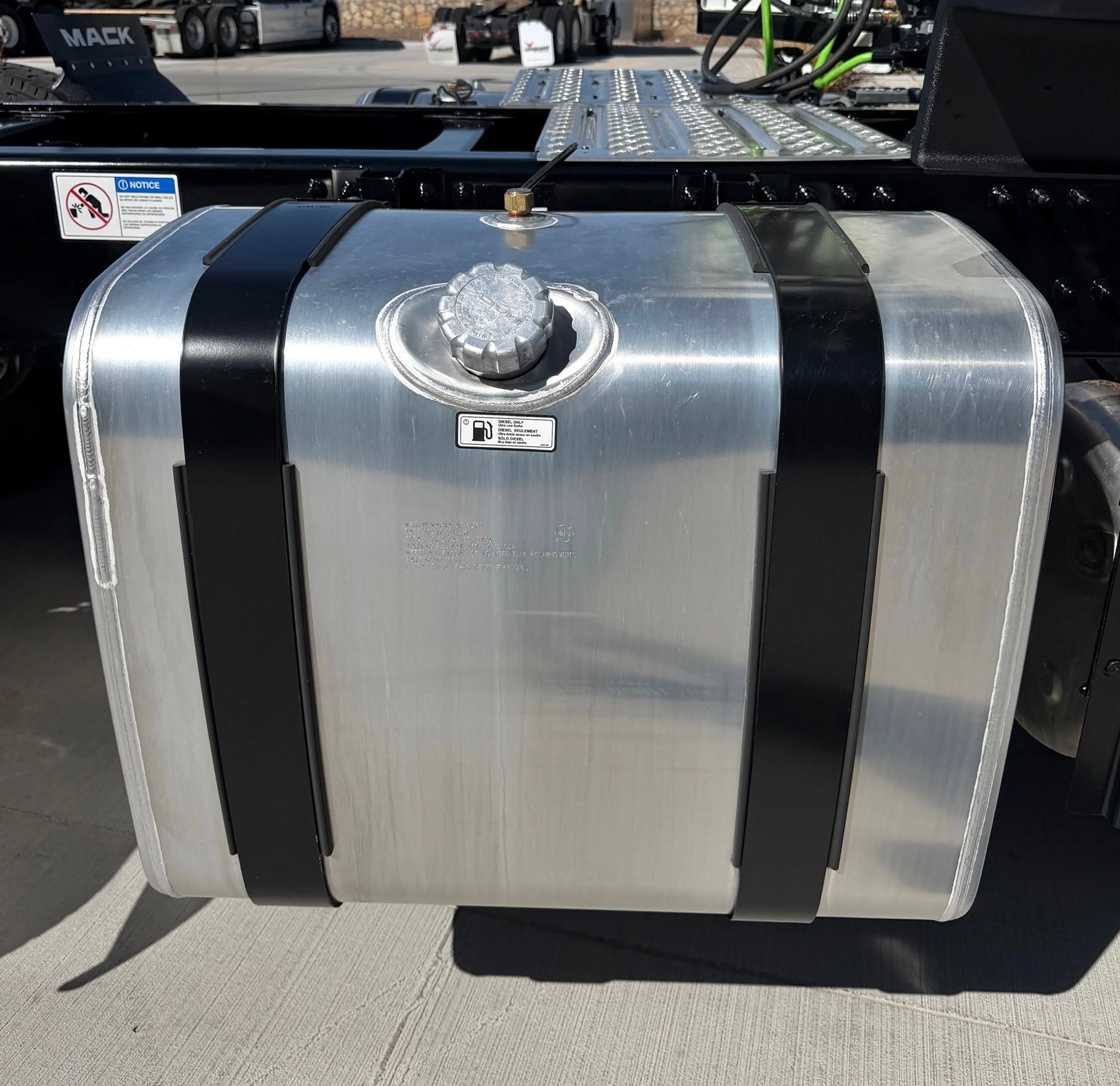 2027 Mack Anthem in El Paso, TX — photo 12