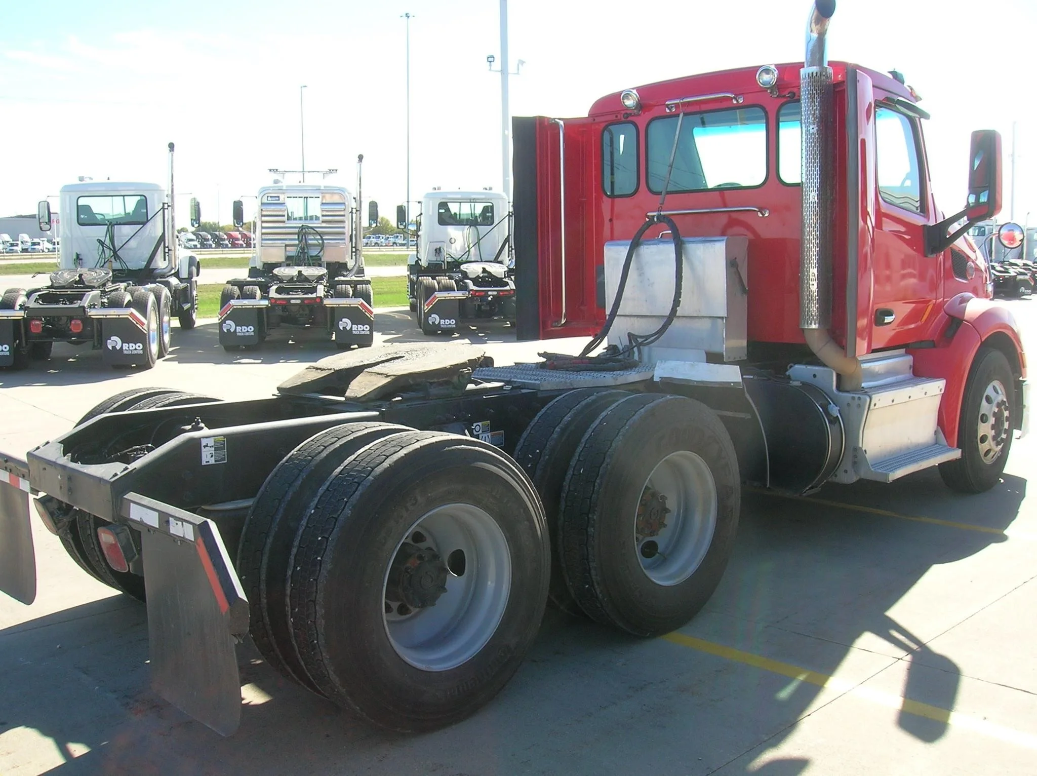 2014 Peterbilt 579 - image 5