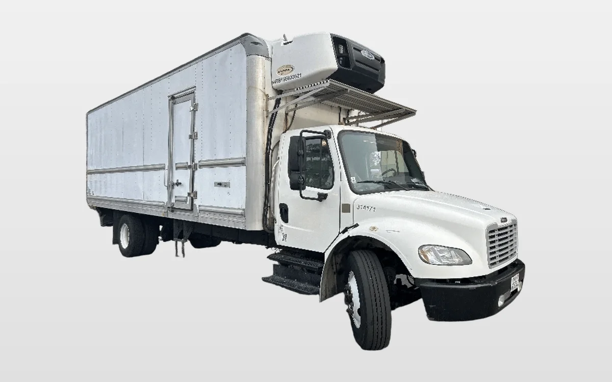 2018 Freightliner M2 106 - image 1