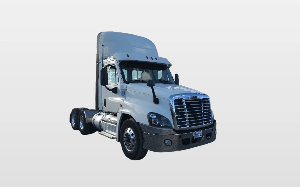 2019 Freightliner Cascadia - image 1