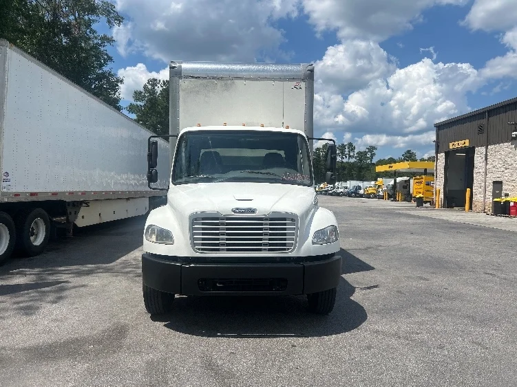 2019 Freightliner eM2 in Ladson, SC — photo 2