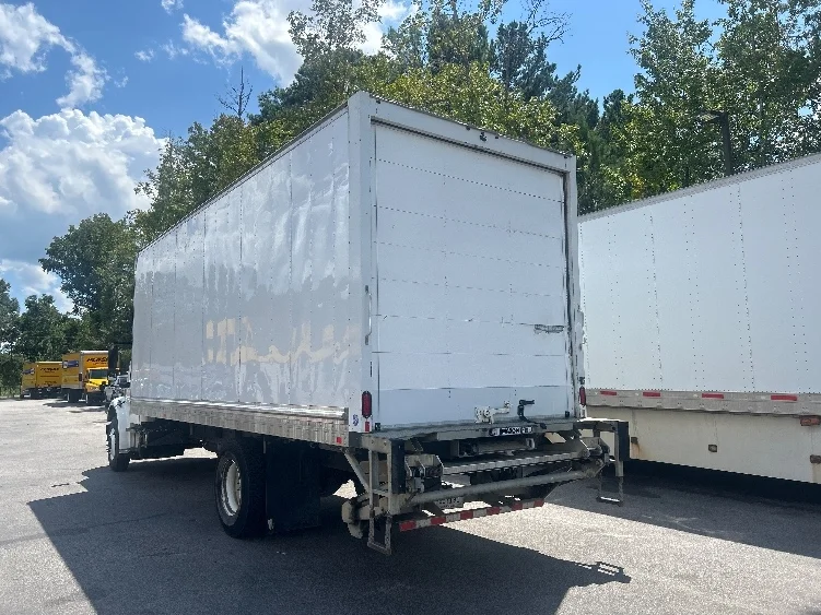 2019 Freightliner eM2 in Ladson, SC — photo 6
