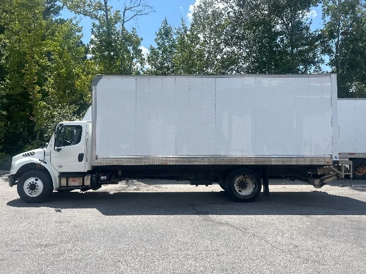 2019 Freightliner eM2 in Ladson, SC — photo 4