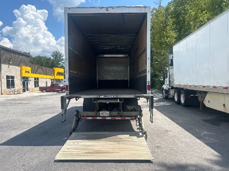 2019 Freightliner eM2 in Ladson, SC — photo 9