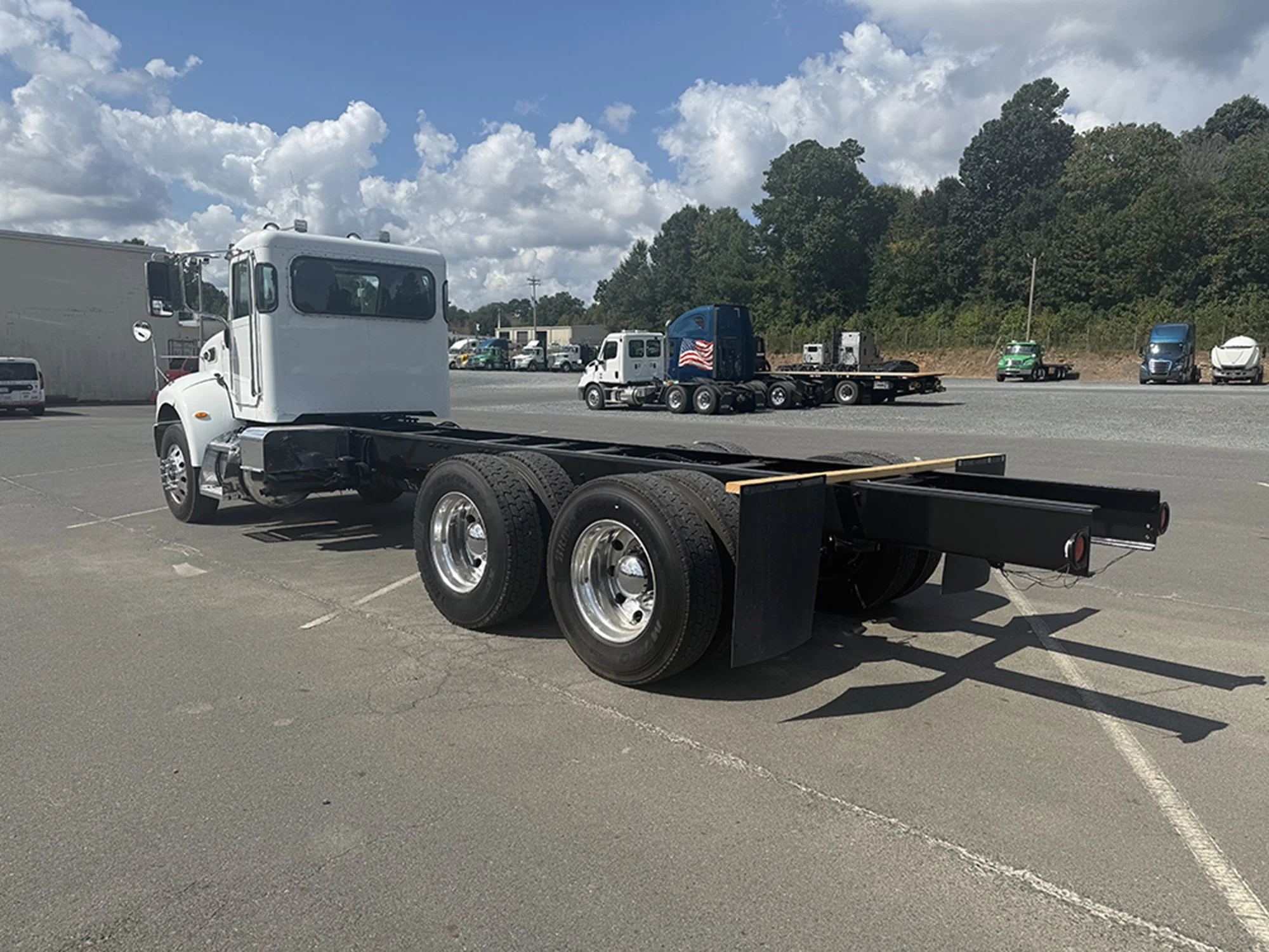 2016 Peterbilt 348 in Weyers Cave, VA — photo 6