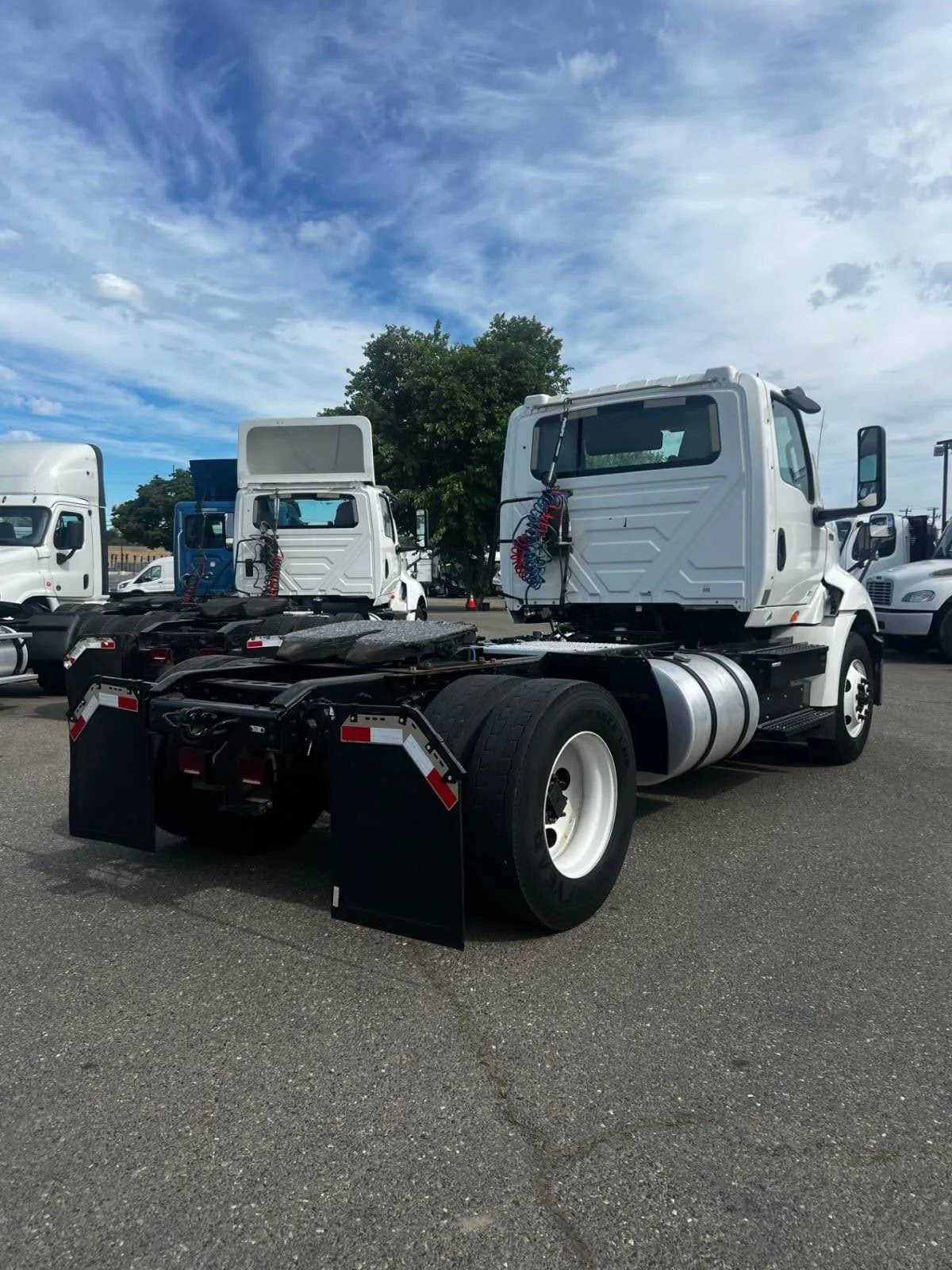 2019 International RH - image 4