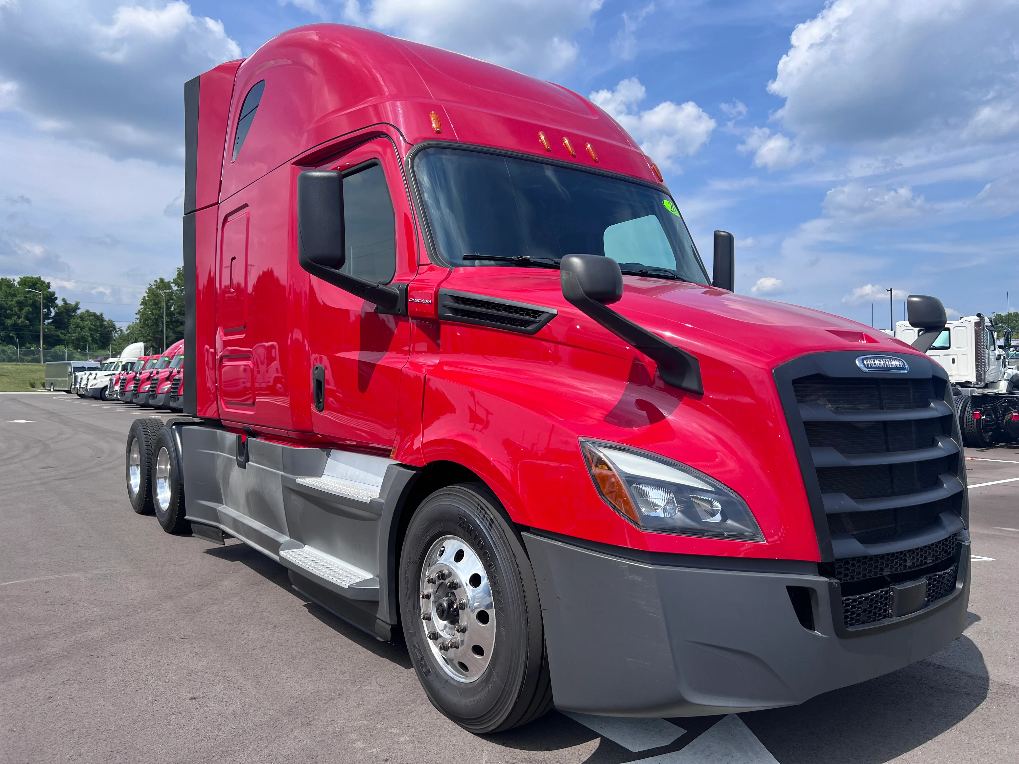 2020 Freightliner Cascadia in Nashville Isuzu, TN — photo 6