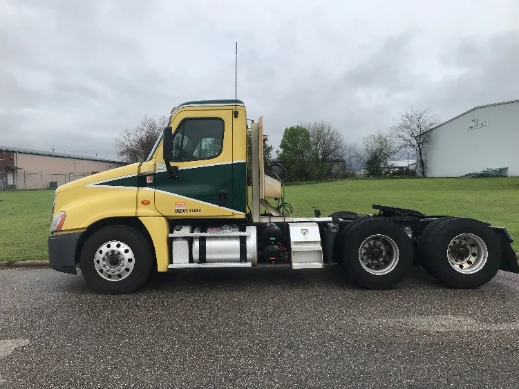 2019 Freightliner Cascadia in Montgomery, AL — photo 4