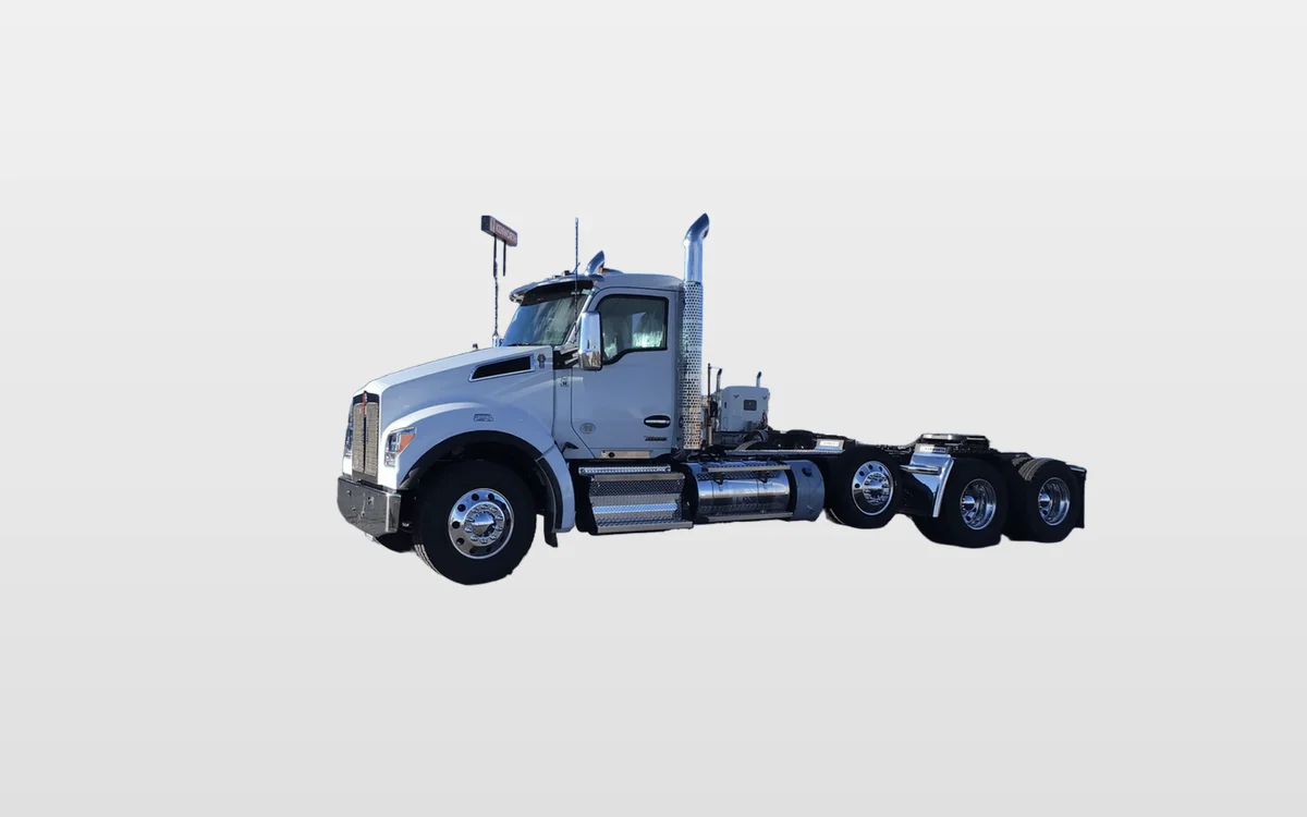 2025 Kenworth T880 - image 1
