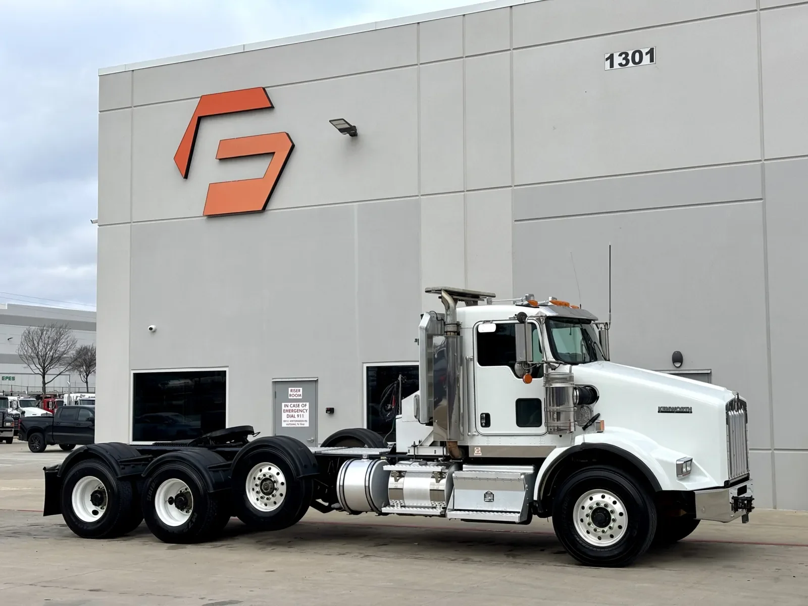 2017 Kenworth T800 in Hutchins, TX