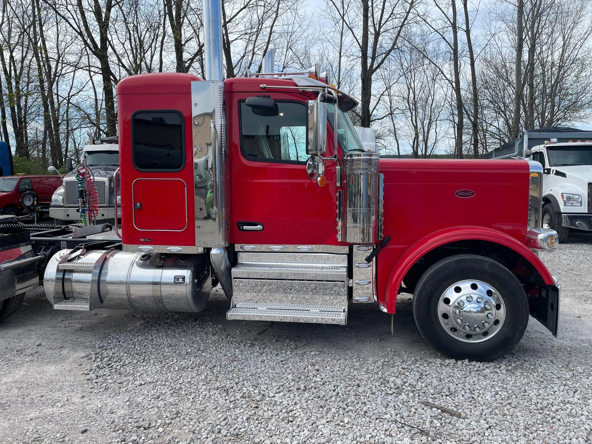 2027 Peterbilt 589 in Grove City, OH — photo 3