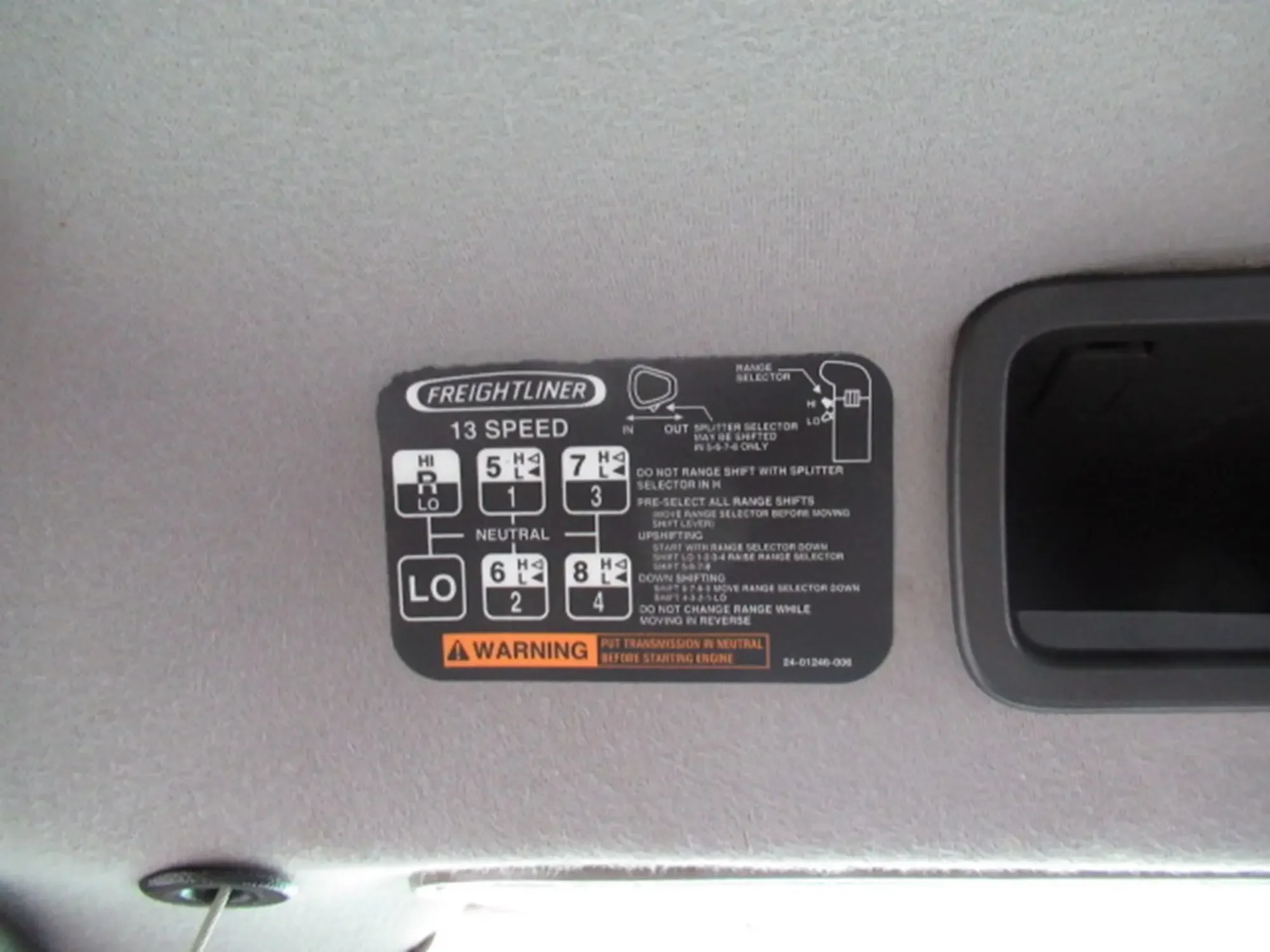 2009 Freightliner M2 106 - image 13