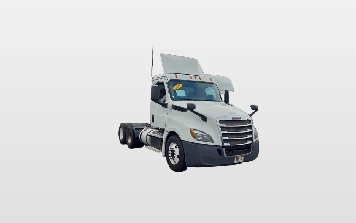 2019 Freightliner - image 1