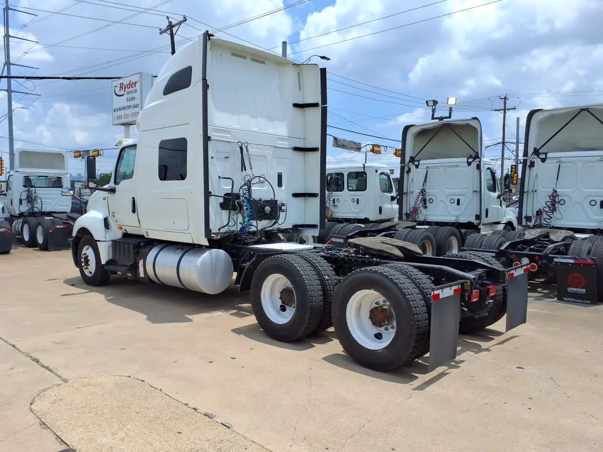2019 International LT in Dallas, TX — photo 6