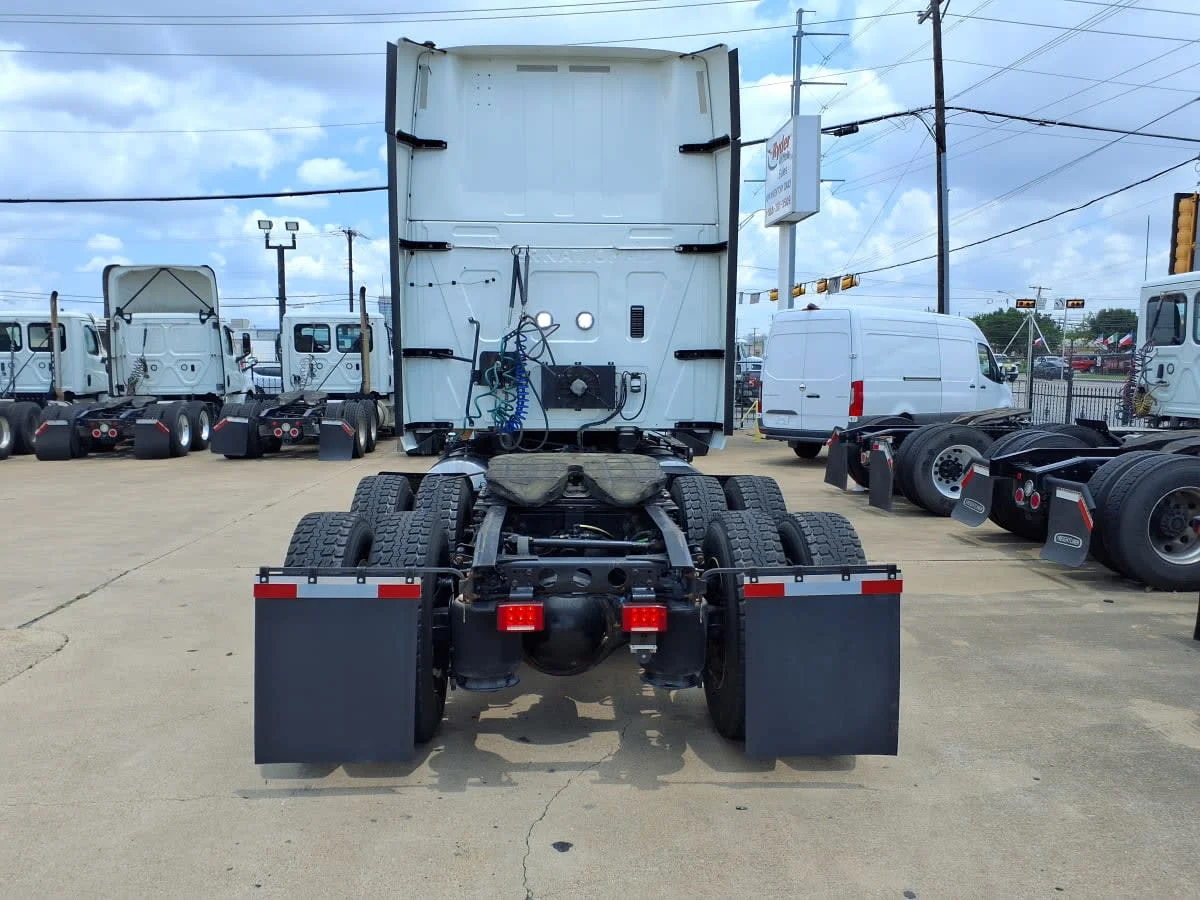 2019 International LT in Dallas, TX — photo 5