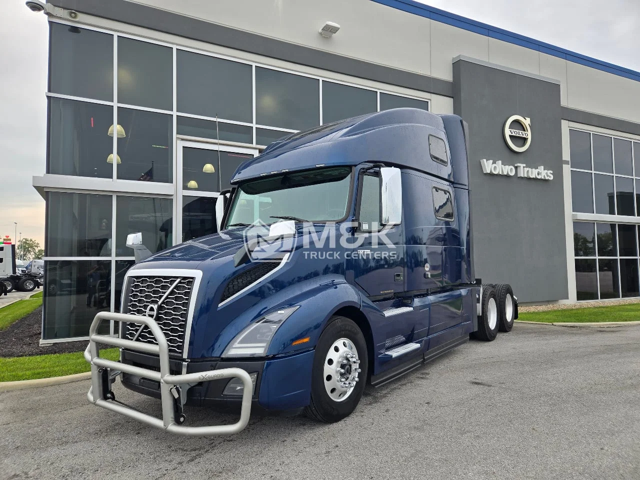 2024 Volvo VNL 860 in Pendleton, IN