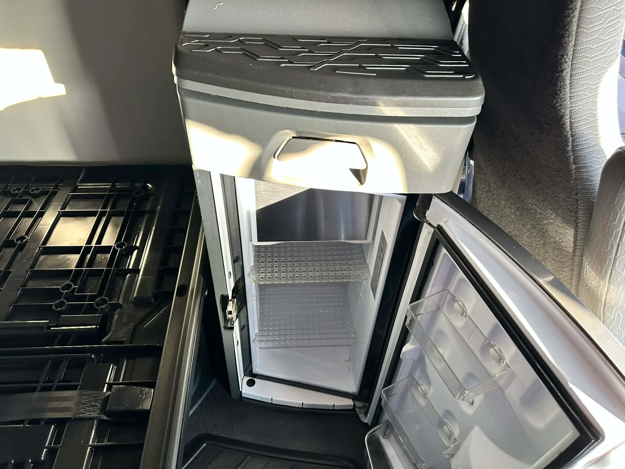 2023 Volvo VNL 760 - image 16