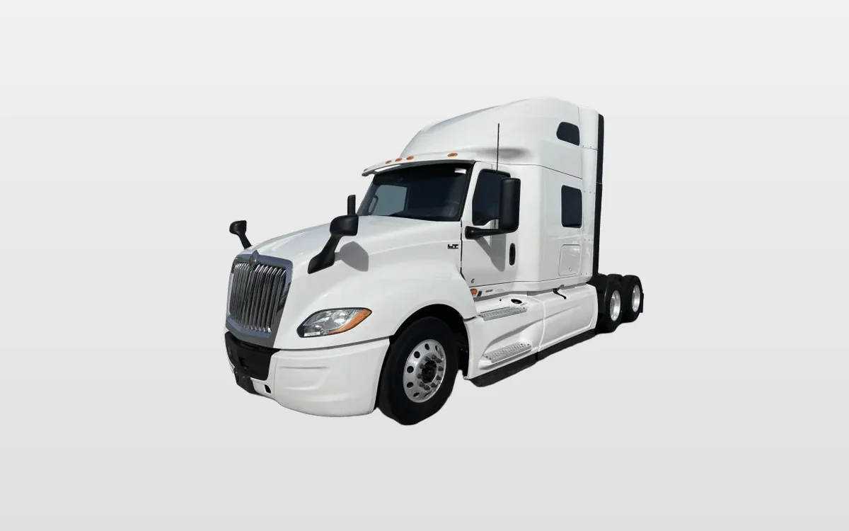 2023 International LT - image 1